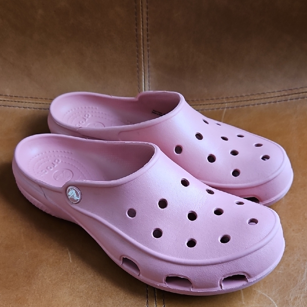 Women's Low Profile Crocs